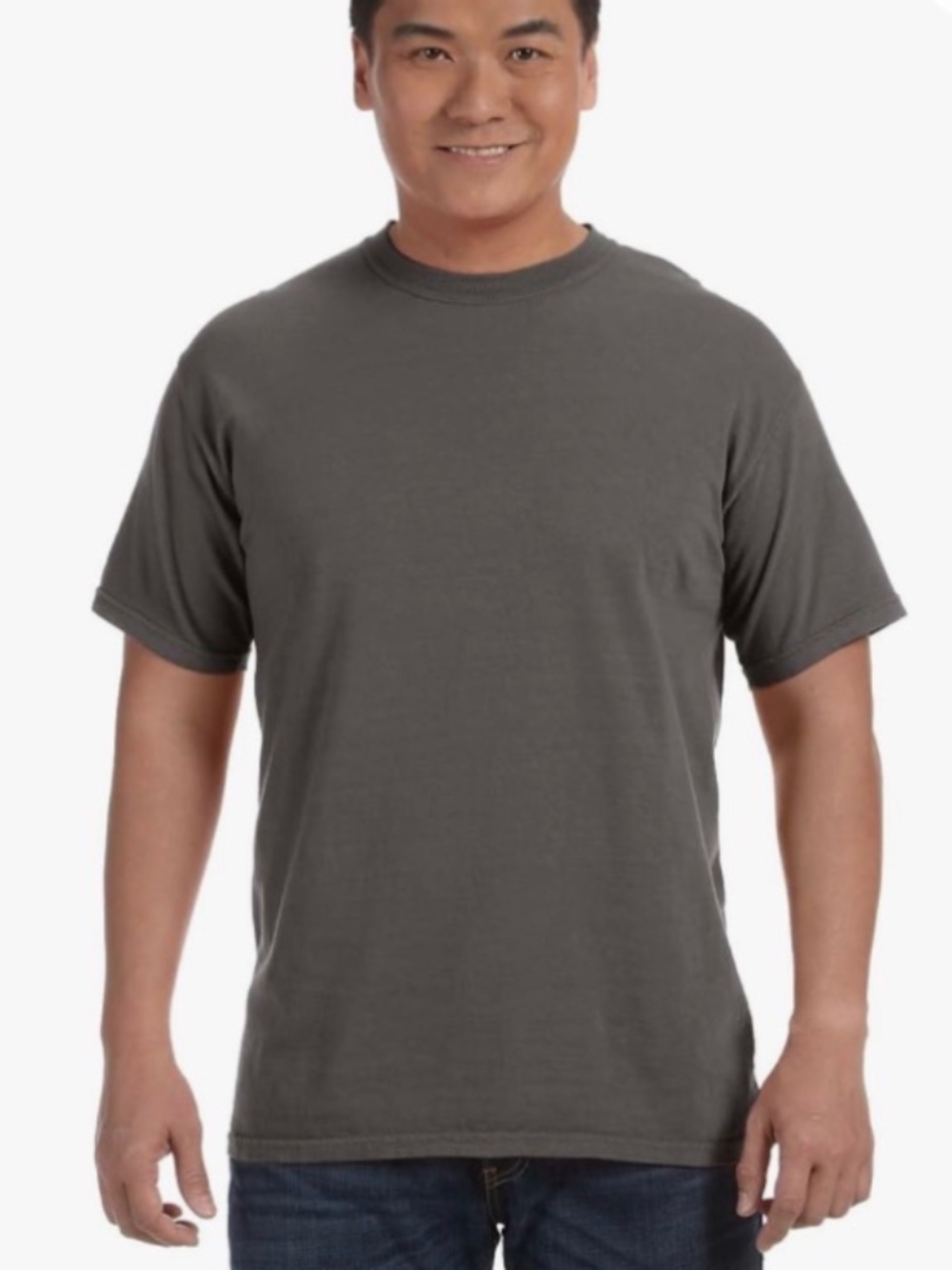 ⭐️ Men’s Comfort Colours T By Chouinard - size M
